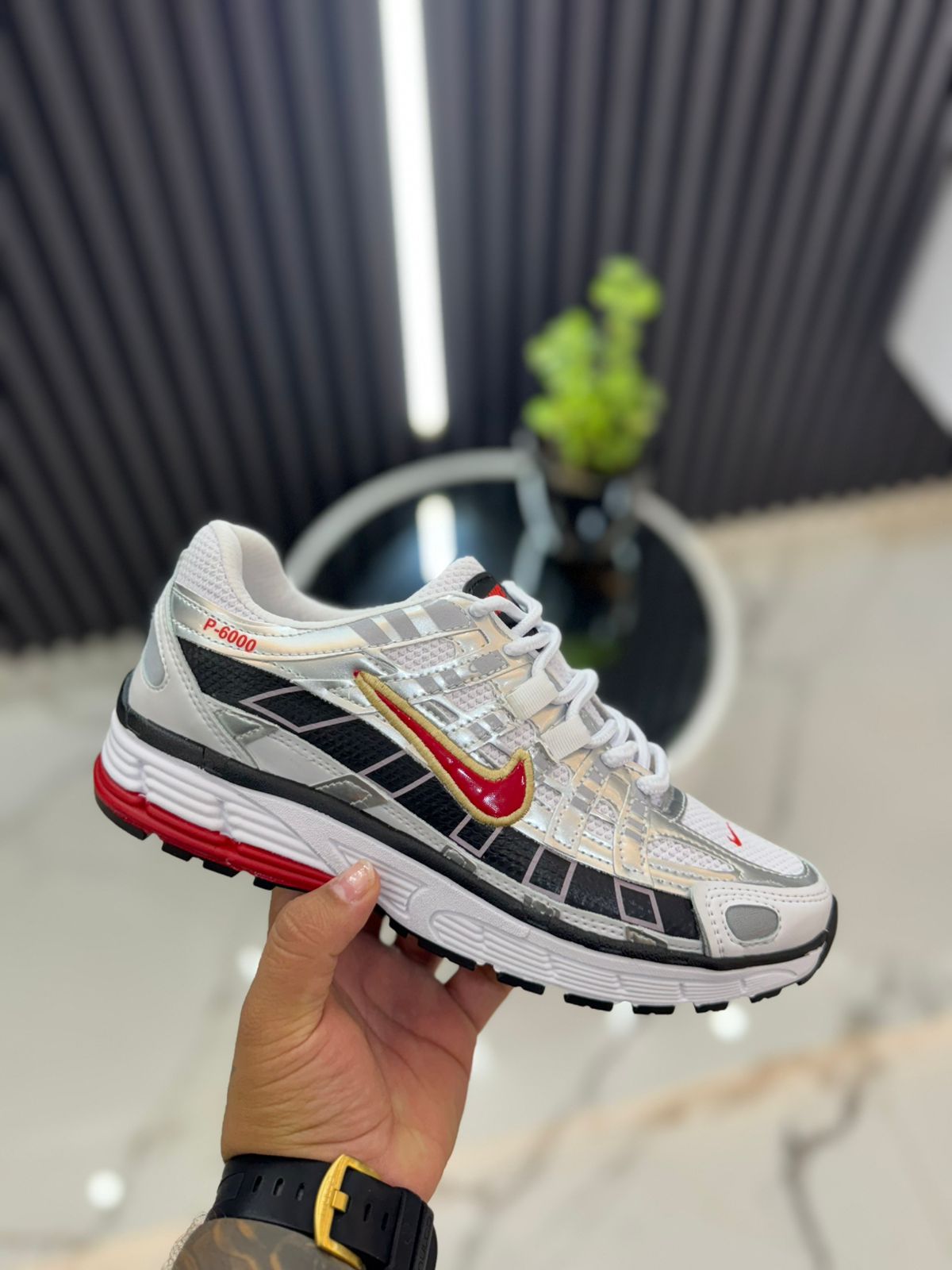 🔥 NIKE P6000 Plateado chulo rojo